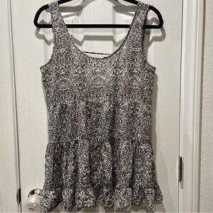 Sun and shadow sleeveless flowy top floral geometric black white grey size M